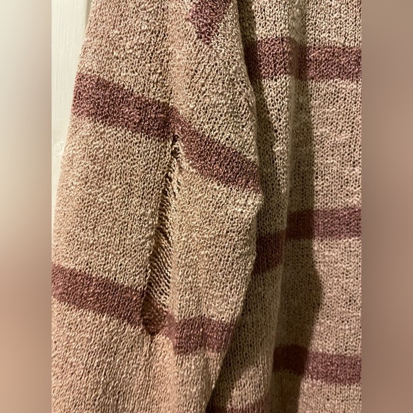 Daytrip striped distressed lightweight sweater-medium NWOT - Picture 3 of 7